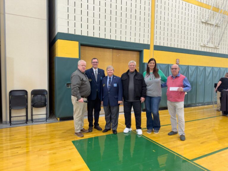 Knights of Columbus of Easton Donates to MLNC